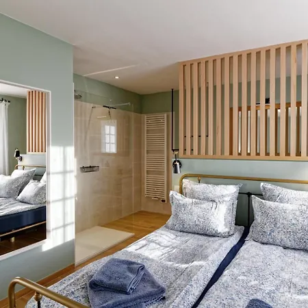 Mastignac D'hote Bed & Breakfast *